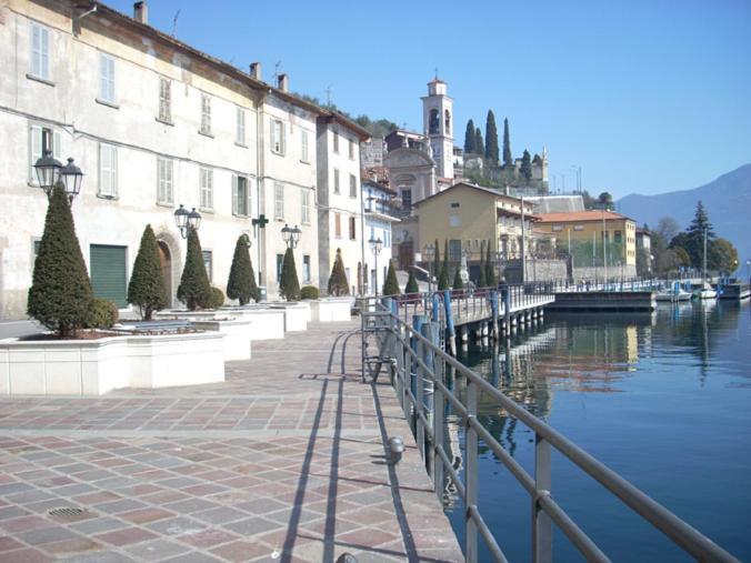 Miralago Casa Vacanze Riva di Solto Quarto foto